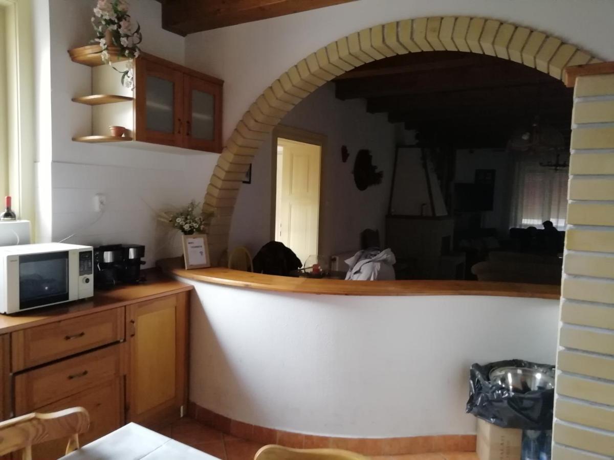 Casa Napsugar Panzio Bed & Breakfast Apostag ภายนอก รูปภาพ