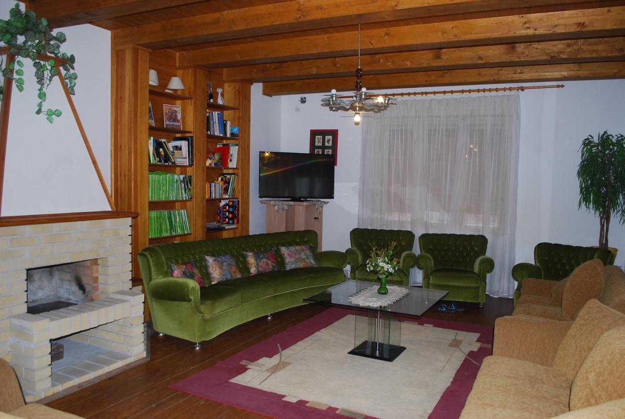 Casa Napsugar Panzio Bed & Breakfast Apostag ภายนอก รูปภาพ