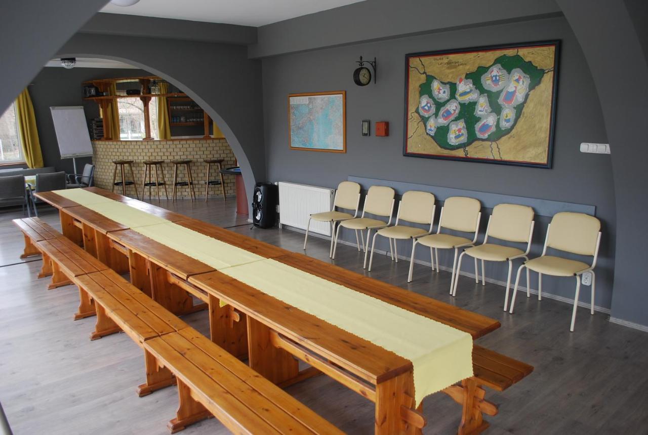 Casa Napsugar Panzio Bed & Breakfast Apostag ภายนอก รูปภาพ