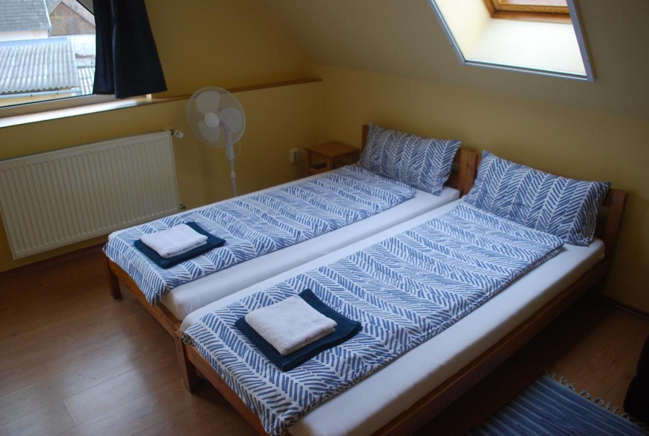 Casa Napsugar Panzio Bed & Breakfast Apostag ภายนอก รูปภาพ